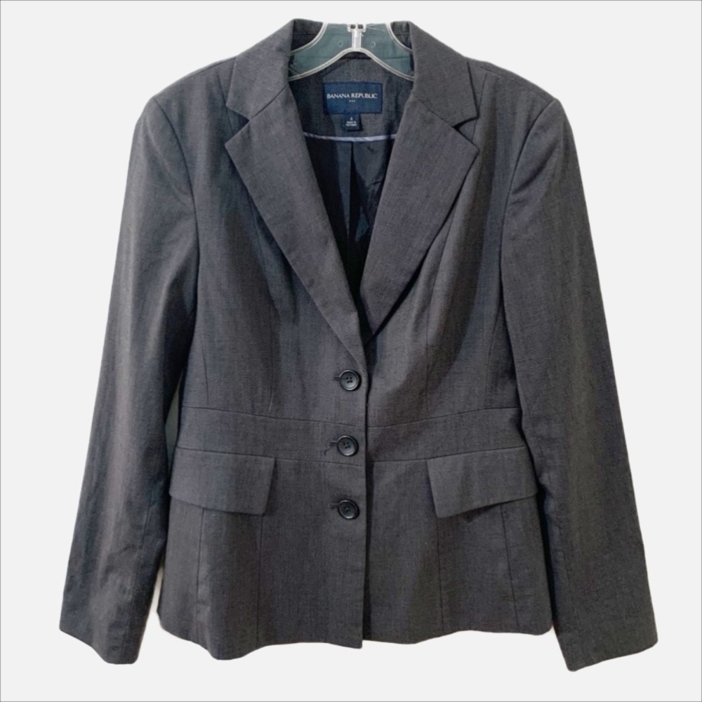 Banana Republic Factory Semi-fitted Lightweight Blazer 3 Button Closure Lined 🩶